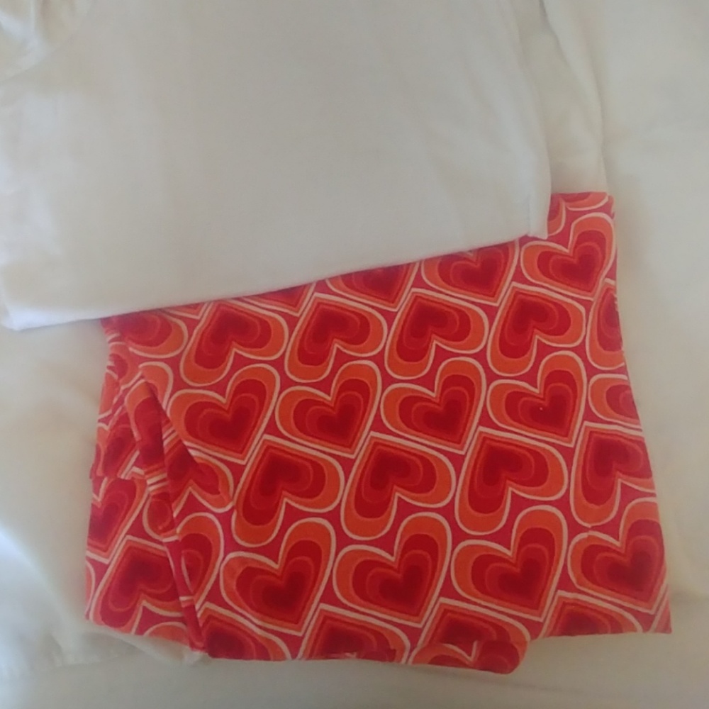 Lularoe leggings w matching shirt